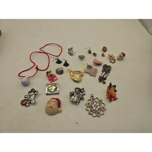 Lot Of Costume Christmas Pins Fall Marked Santa Pin Earrings Jewelry Accessories